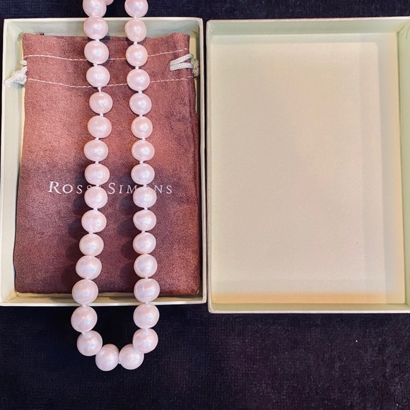 18” CLASSIC PEARL NECKLACE 10.5-11.5 SILVER HOOK - Picture 5 of 8